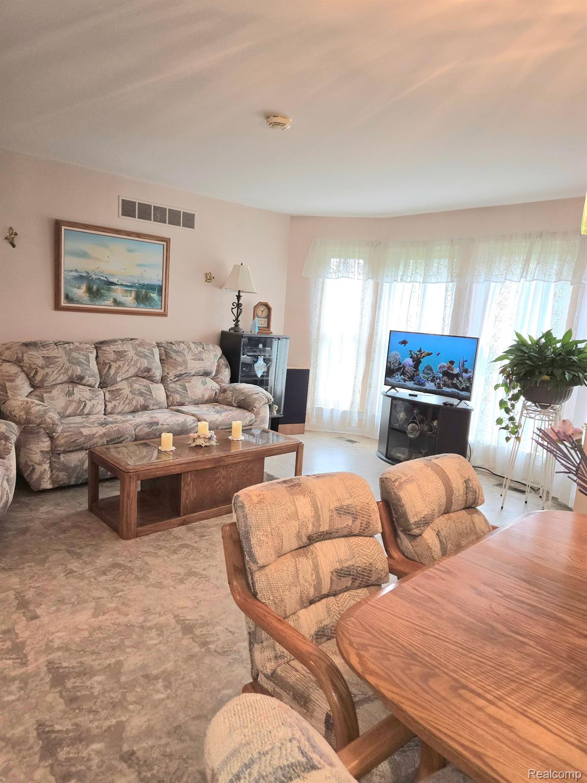 14879 Riverside Drive Livonia, MI 48154 - Photo 8 of 42 Living room with bay window