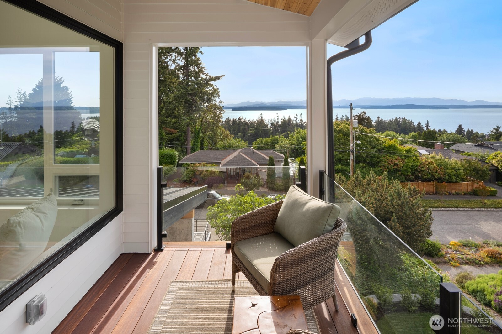 7602 44th Avenue Southwest Seattle, WA 98136 - Photo 25 of 37