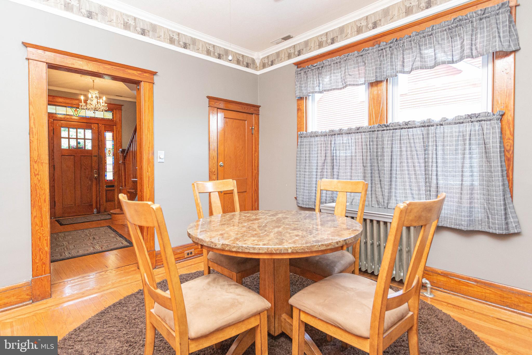 611 Elmwood Road Baltimore, MD 21206 - Photo 16 of 51 Eating area
