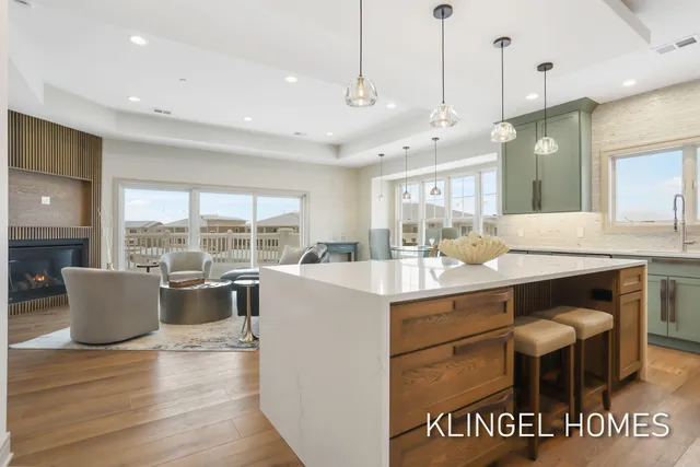 $790,000 | 930 West Savidge Street, Unit 12, Spring Lake, MI 49456