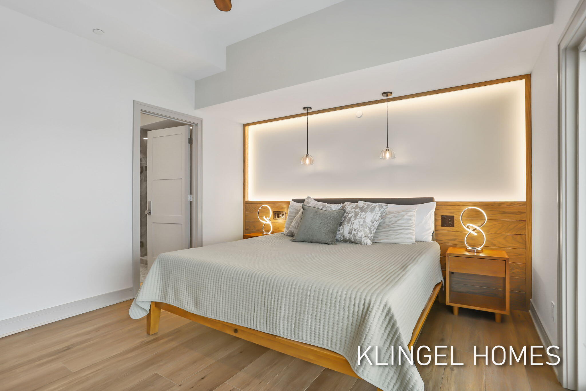 930 West Savidge Street, Unit 12 Spring Lake, MI 49456 - Photo 23 of 44 91-web-or-mls-930-w-savidge-st-12