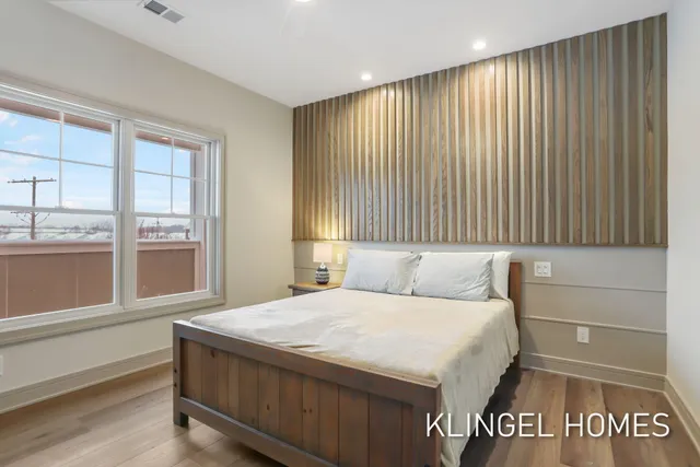 $790,000 | 930 West Savidge Street, Unit 12, Spring Lake, MI 49456