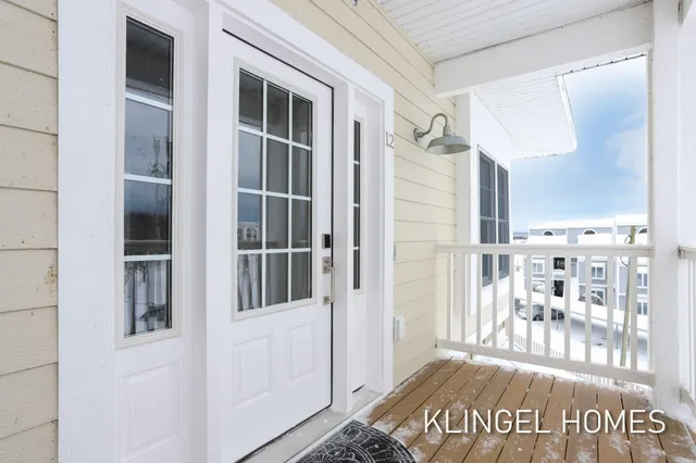 $790,000 | 930 West Savidge Street, Unit 12, Spring Lake, MI 49456