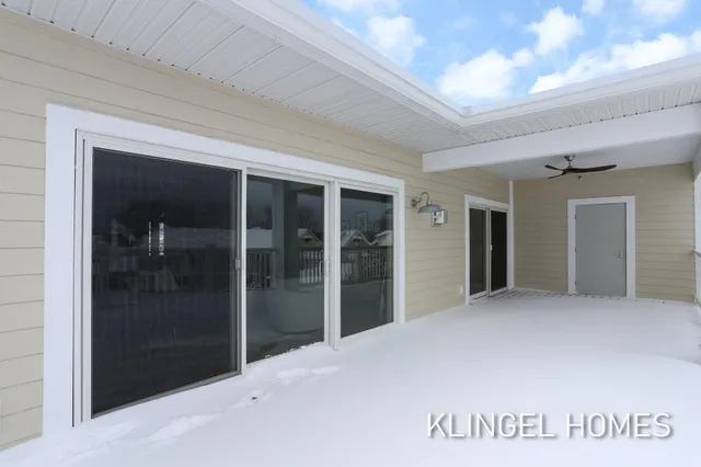 $790,000 | 930 West Savidge Street, Unit 12, Spring Lake, MI 49456