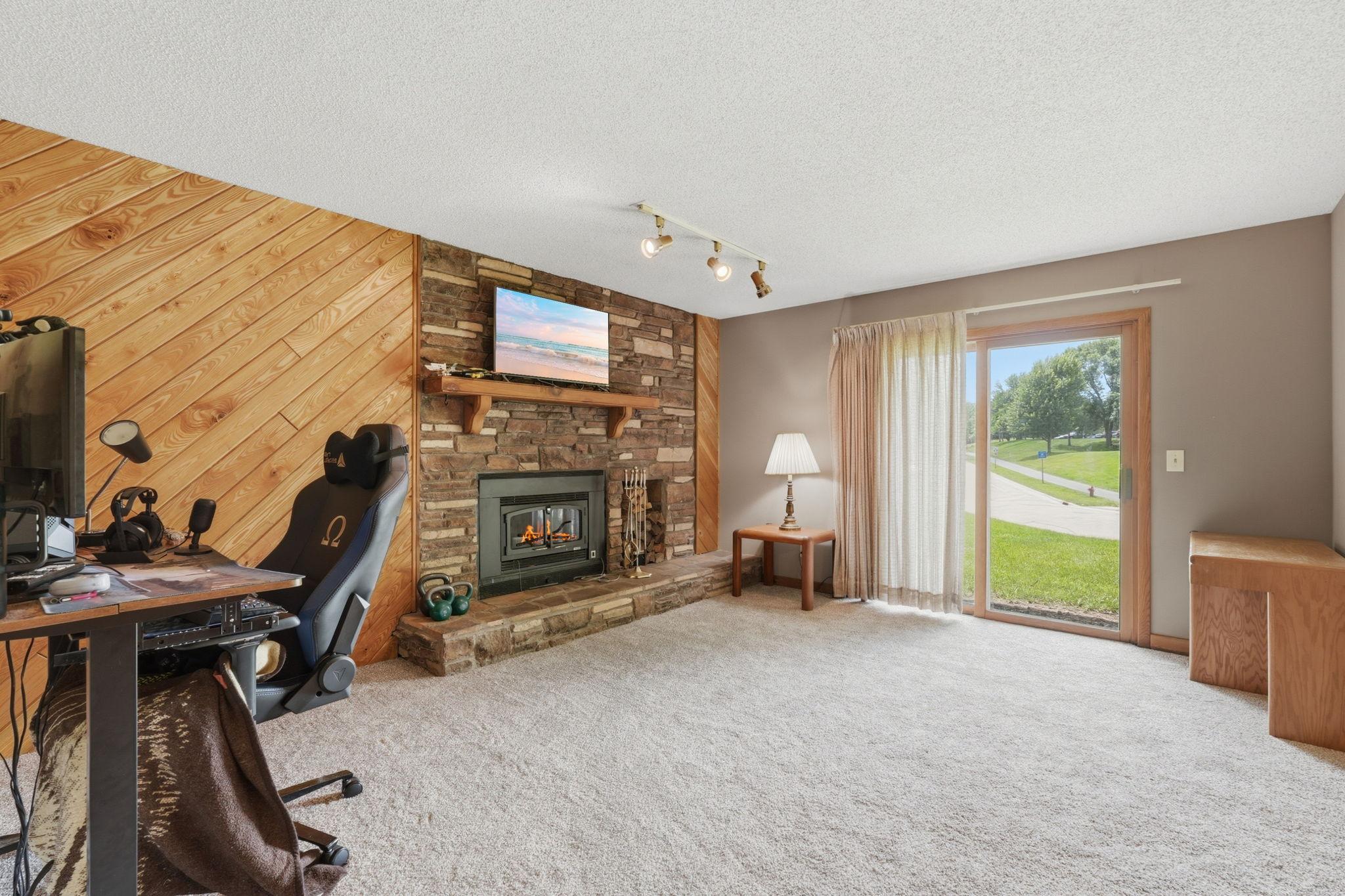 1589 Four Oaks Road Eagan, MN 55121 - Photo 19 of 31