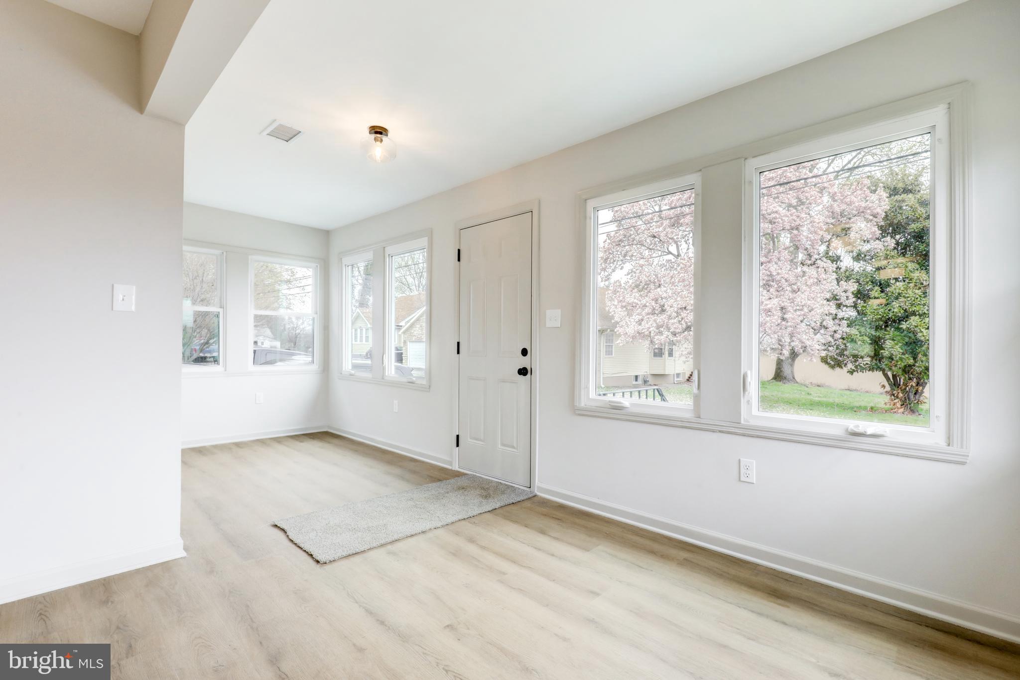 632 Greenhill Road Sharon Hill, PA 19079 - Photo 2 of 30