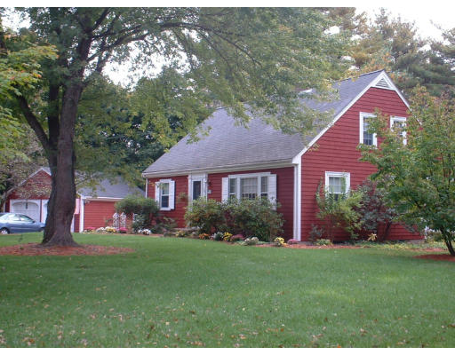 320 Lincoln Road Walpole, MA 02081 - Photo 1 of 3 Gallery Image 1