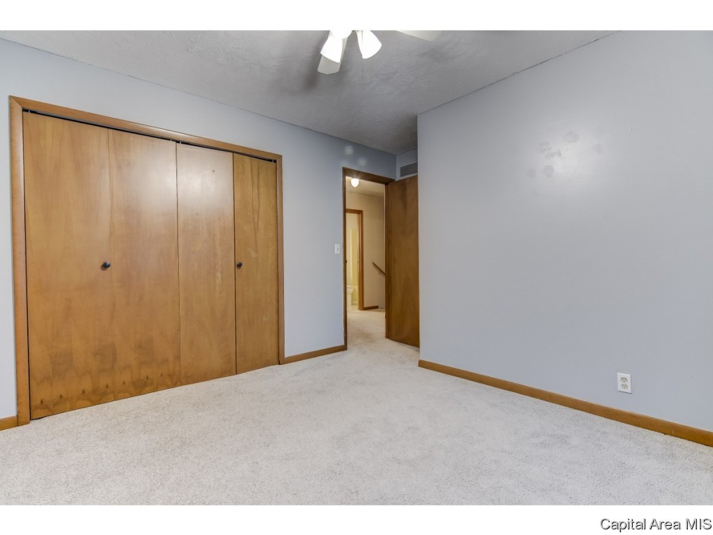 766 Gabbert Road Springfield, IL 62707 - Photo 16 of 36 Gallery Image 16