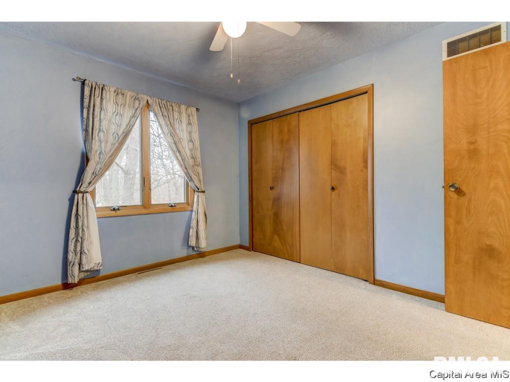 766 Gabbert Road Springfield, IL 62707 - Photo 17 of 36 Gallery Image 17