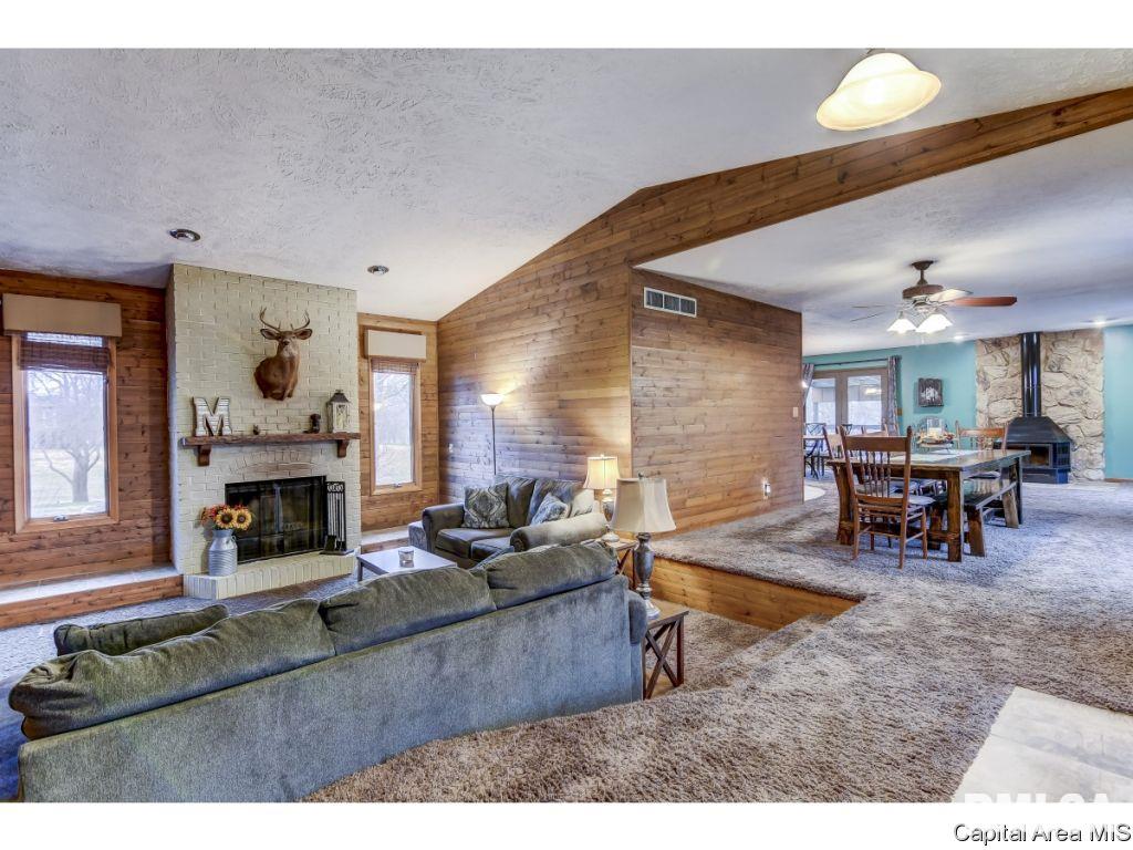 766 Gabbert Road Springfield, IL 62707 - Photo 2 of 36 Gallery Image 2