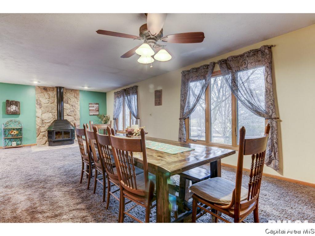 766 Gabbert Road Springfield, IL 62707 - Photo 4 of 36 Gallery Image 4