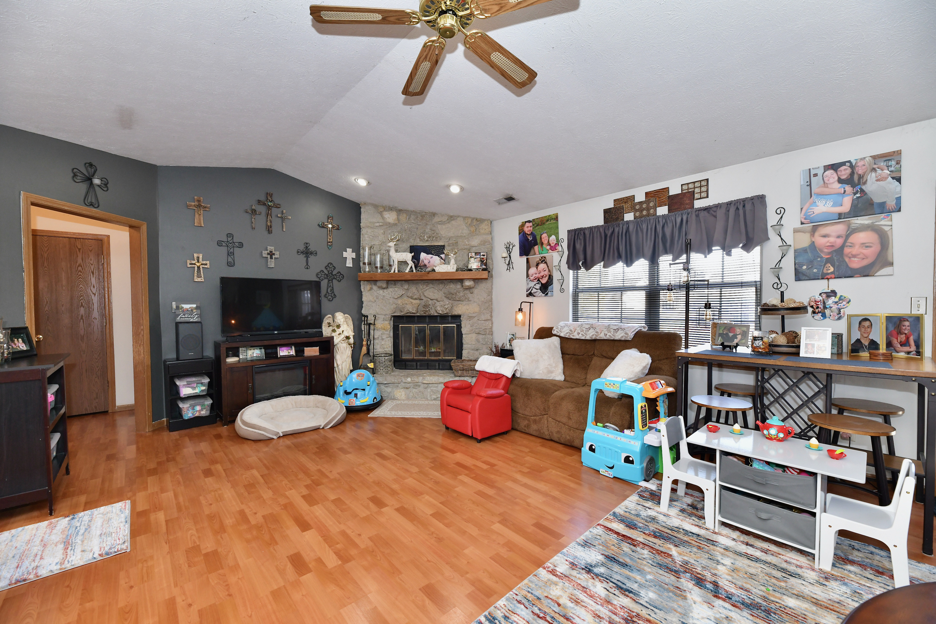 8229 Ehlerbrook Road Indianapolis, IN 46237 - Photo 6 of 23 Gallery Image 6