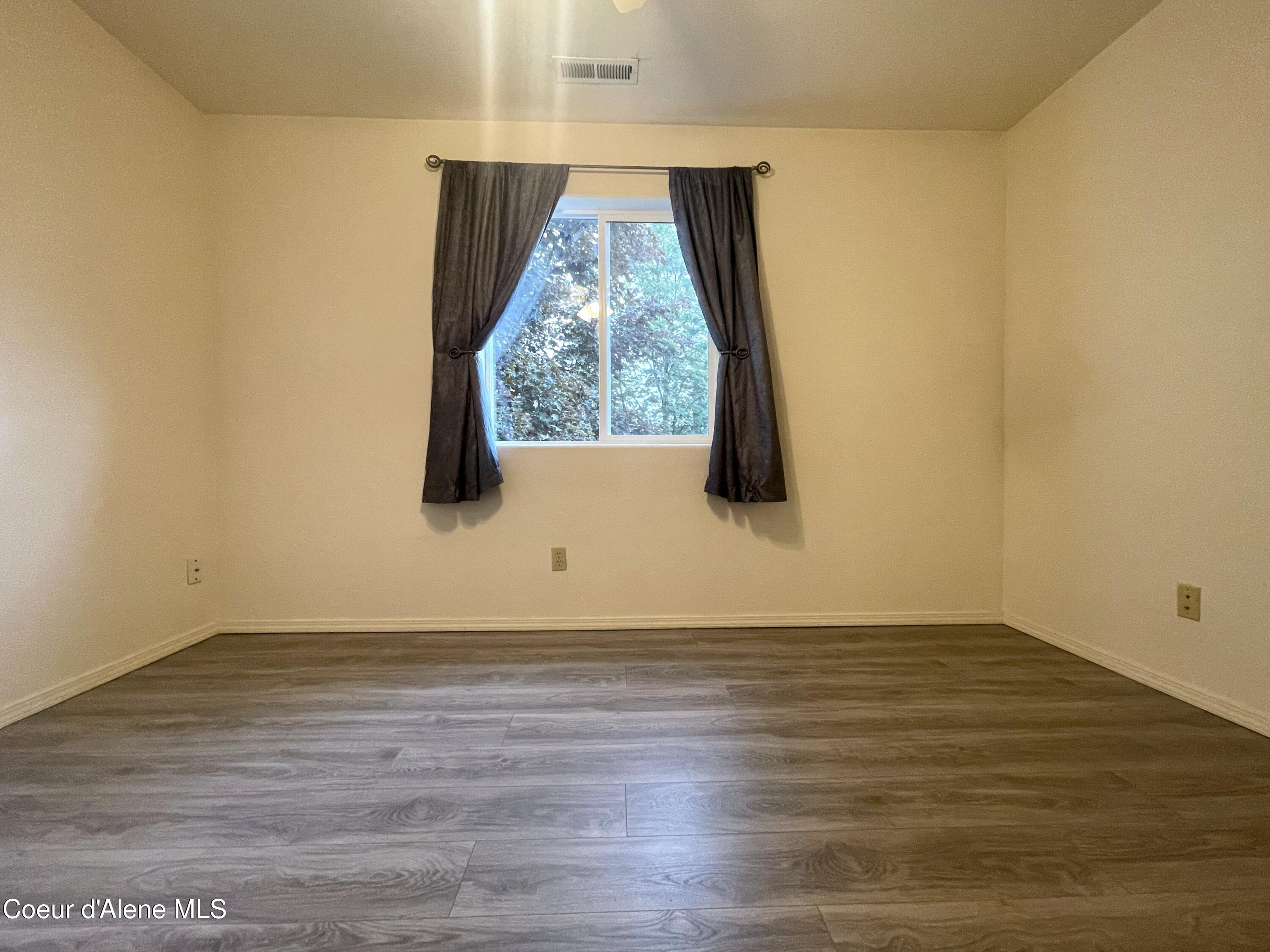 1201 Spruce Street Sandpoint, ID 83864 - Photo 34 of 47 Guest Bedroom 2