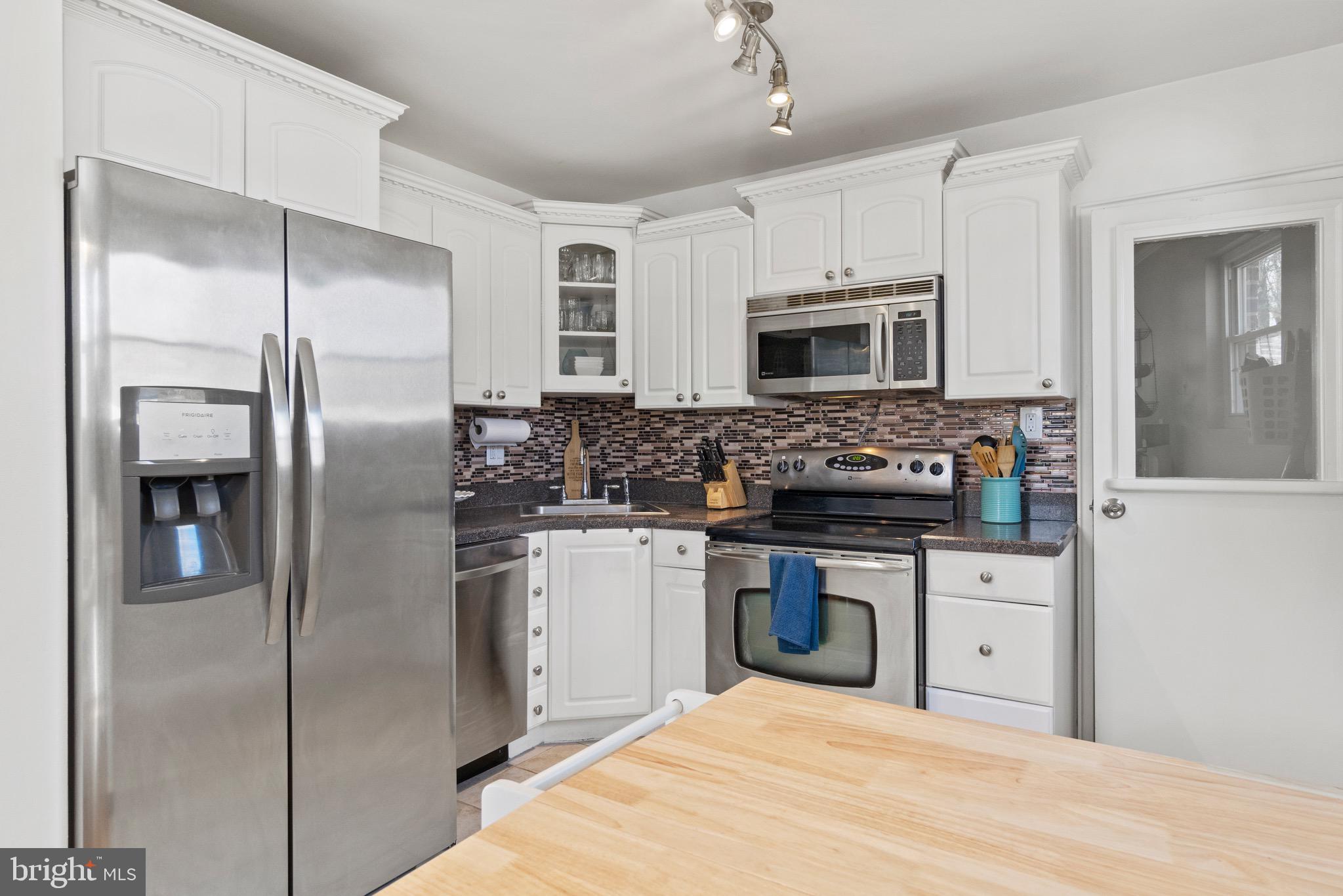 4613 Olden Road Rockville, MD 20852 - Photo 7 of 18 Gallery Image 7