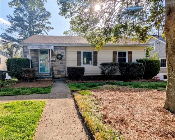 $1,495 | 1017 Madison Avenue, Winston-Salem, NC 27103