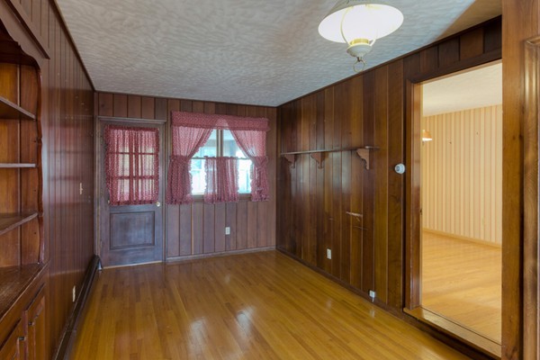 27 Woodside Road Ludlow, MA 01056 - Photo 7 of 28 Gallery Image 7