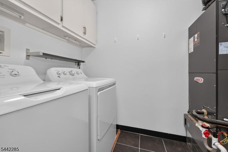91 North Slope Clinton, NJ 08809 - Photo 25 of 25