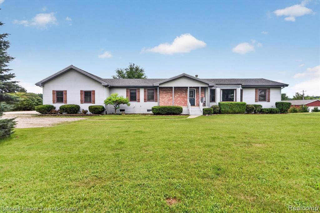 8175 Farley Road Pinckney, MI 48169 - Photo 1 of 61 Gallery Image 1