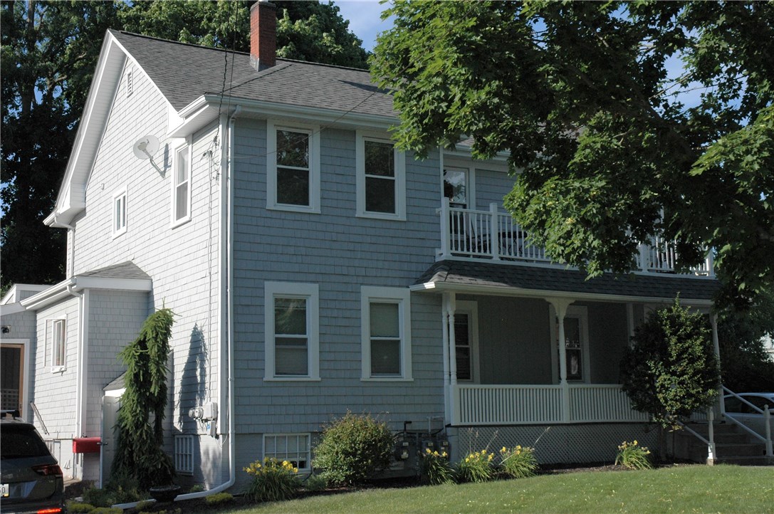 19 Maple Street Warren, RI 02885 - Photo 2 of 13