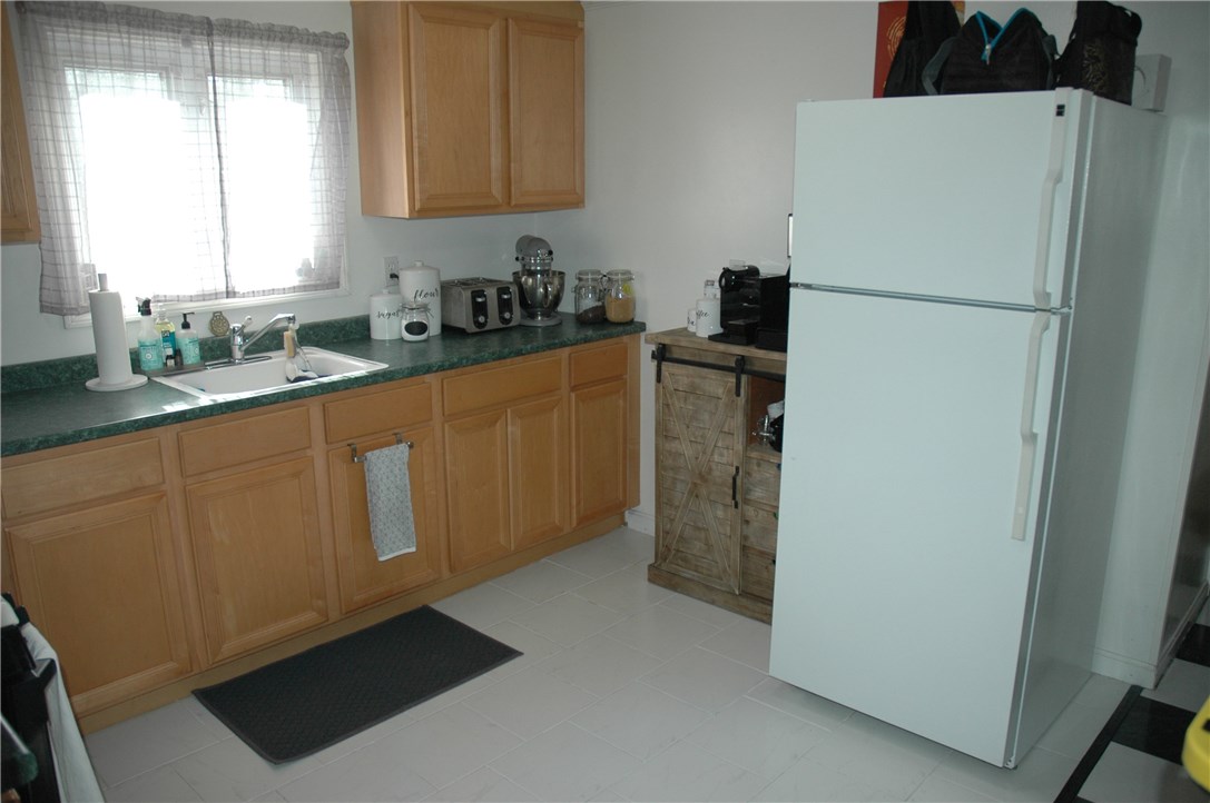 19 Maple Street Warren, RI 02885 - Photo 8 of 13