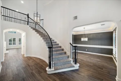 $925,000 | 6211 Alameda Point Lane, Houston, TX 77041