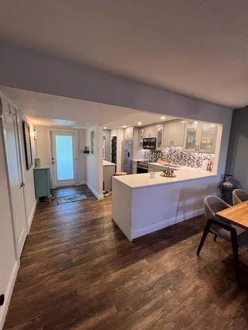 $3,190 | 3175 Northeast 48th Court, Unit 205, Lighthouse Point, FL 33064