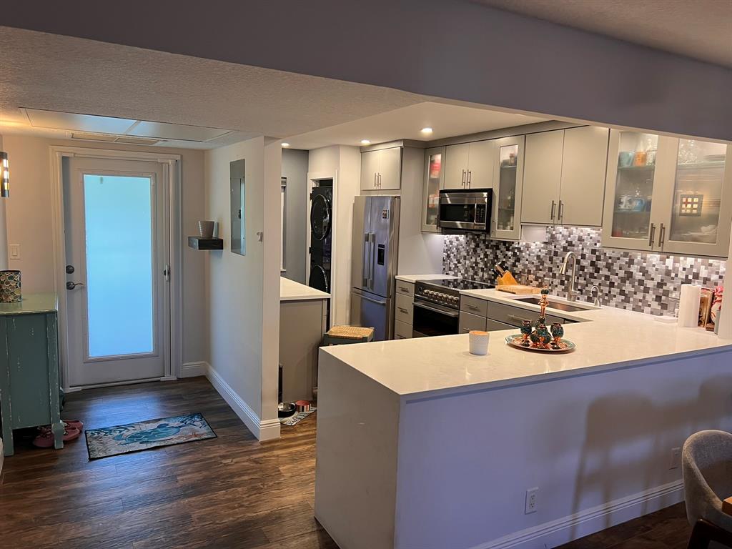 3175 Northeast 48th Court, Unit 205 Lighthouse Point, FL 33064 - Photo 15 of 64