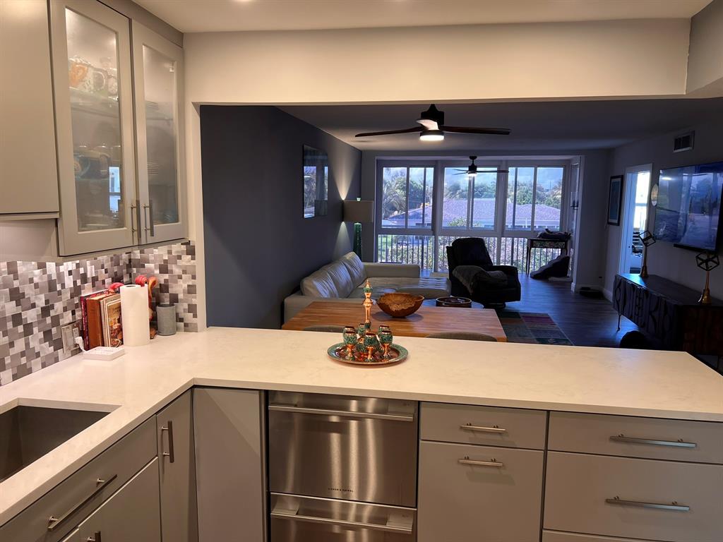 3175 Northeast 48th Court, Unit 205 Lighthouse Point, FL 33064 - Photo 16 of 64