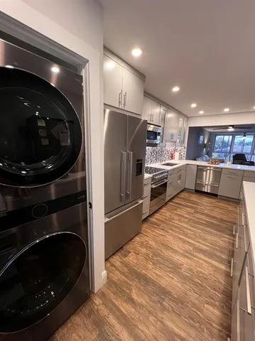 $3,190 | 3175 Northeast 48th Court, Unit 205, Lighthouse Point, FL 33064