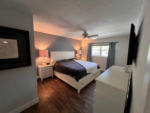 $3,190 | 3175 Northeast 48th Court, Unit 205, Lighthouse Point, FL 33064