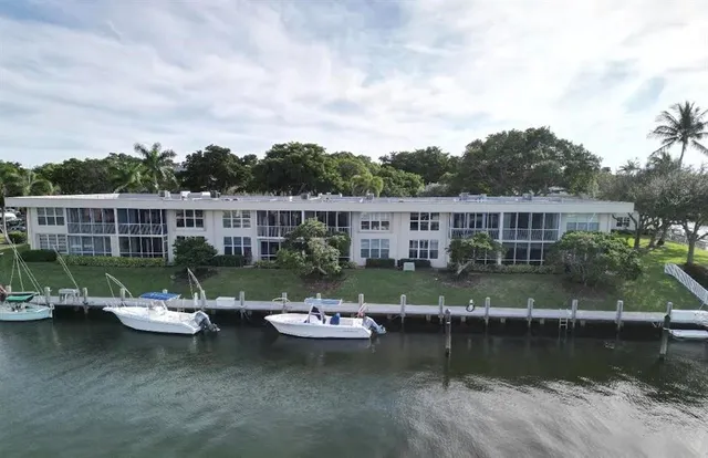 $3,190 | 3175 Northeast 48th Court, Unit 205, Lighthouse Point, FL 33064