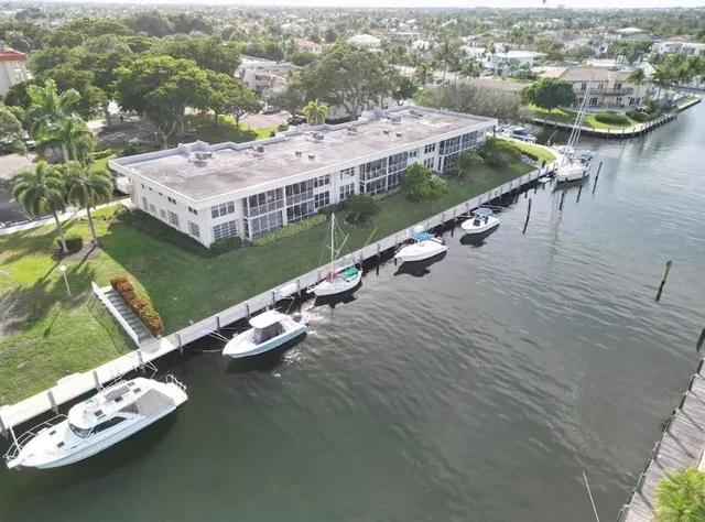 $3,190 | 3175 Northeast 48th Court, Unit 205, Lighthouse Point, FL 33064