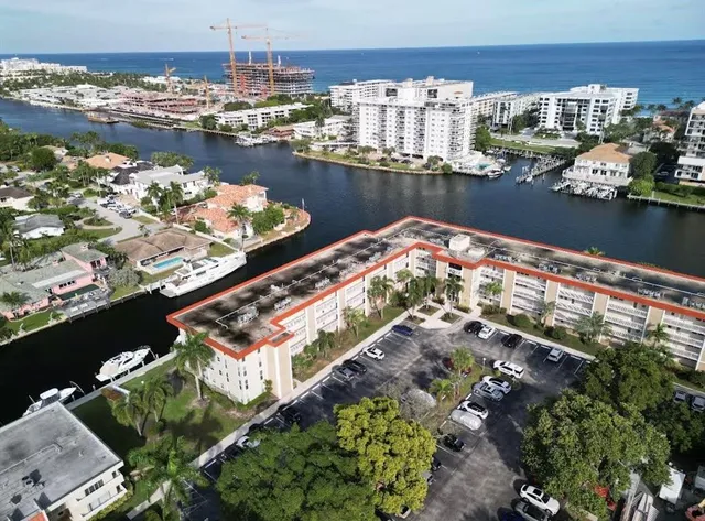 $3,190 | 3175 Northeast 48th Court, Unit 205, Lighthouse Point, FL 33064