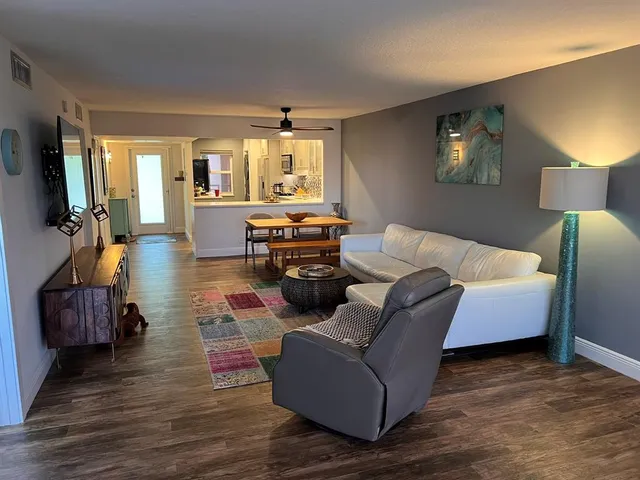 $3,190 | 3175 Northeast 48th Court, Unit 205, Lighthouse Point, FL 33064