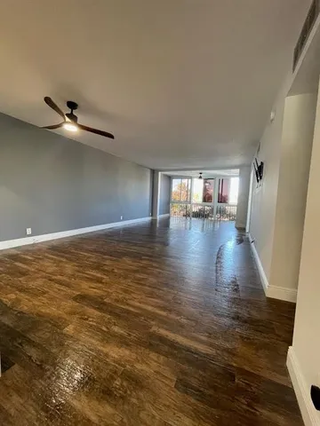 $3,190 | 3175 Northeast 48th Court, Unit 205, Lighthouse Point, FL 33064