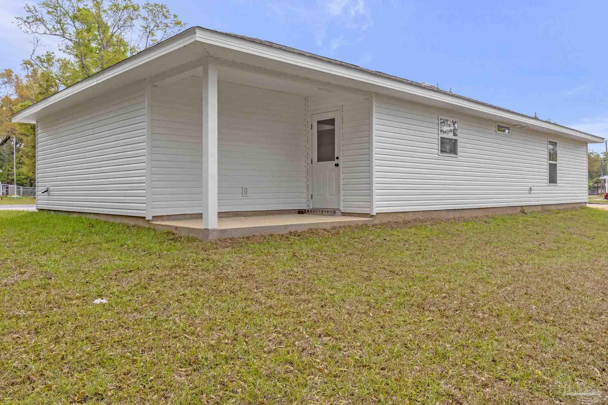 5597 Riviera Drive Milton, FL 32583 - Photo 32 of 47