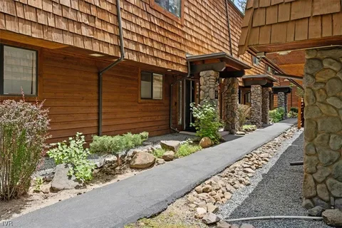 $1,225,000 | 120 Country Club Drive, Unit 59, Incline Village, NV 89451