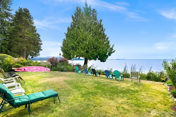 a view of an outdoor space yard and patio