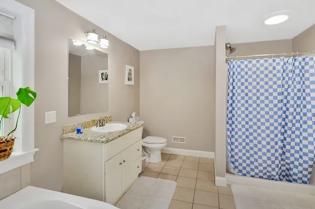 $784,900 | 8 Autumn Gate Circle, Millbury, MA 01527