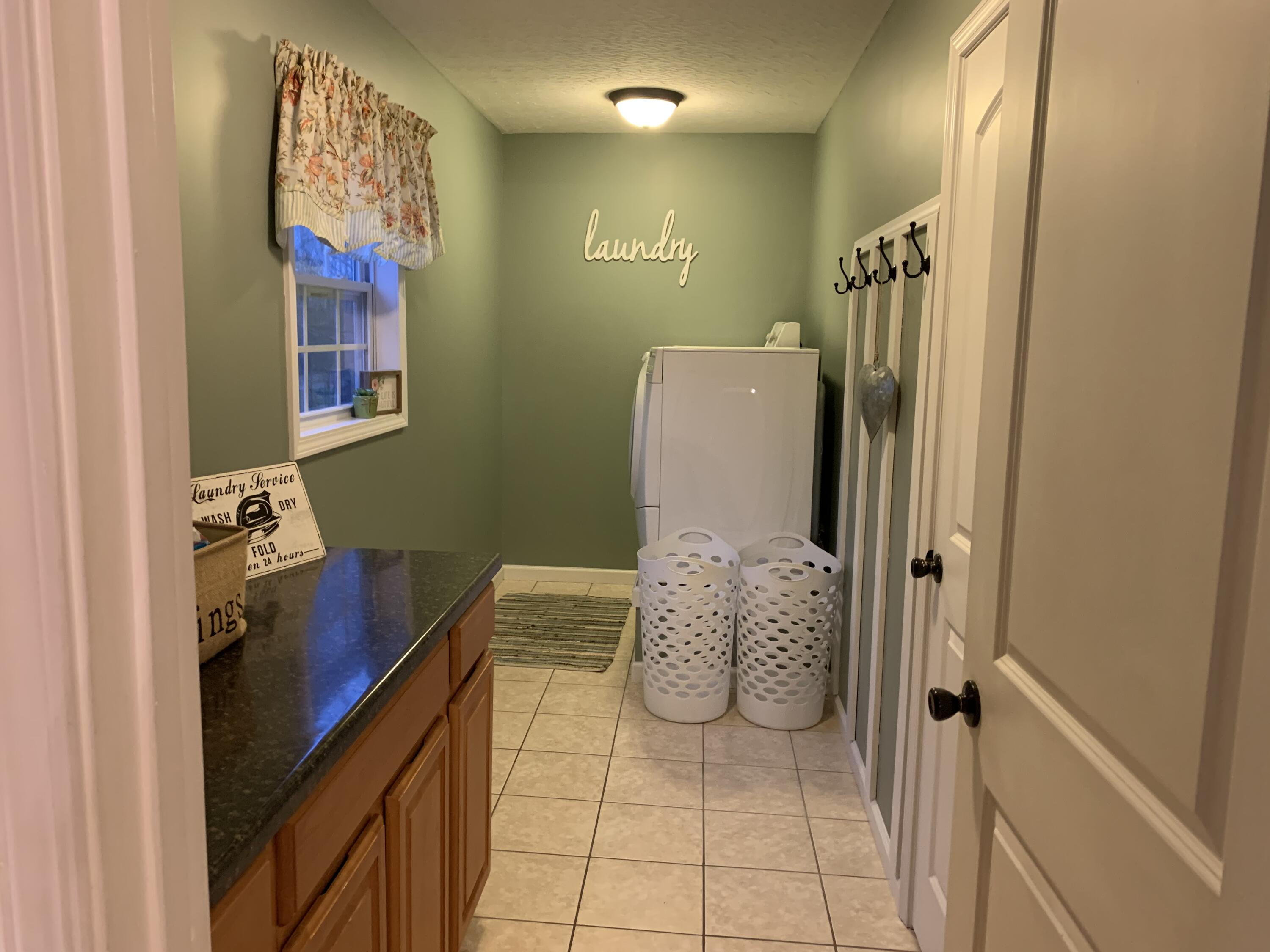 1699 Bryant Rdg Road Liberty, KY 42539 - Photo 12 of 26 Llaundry2