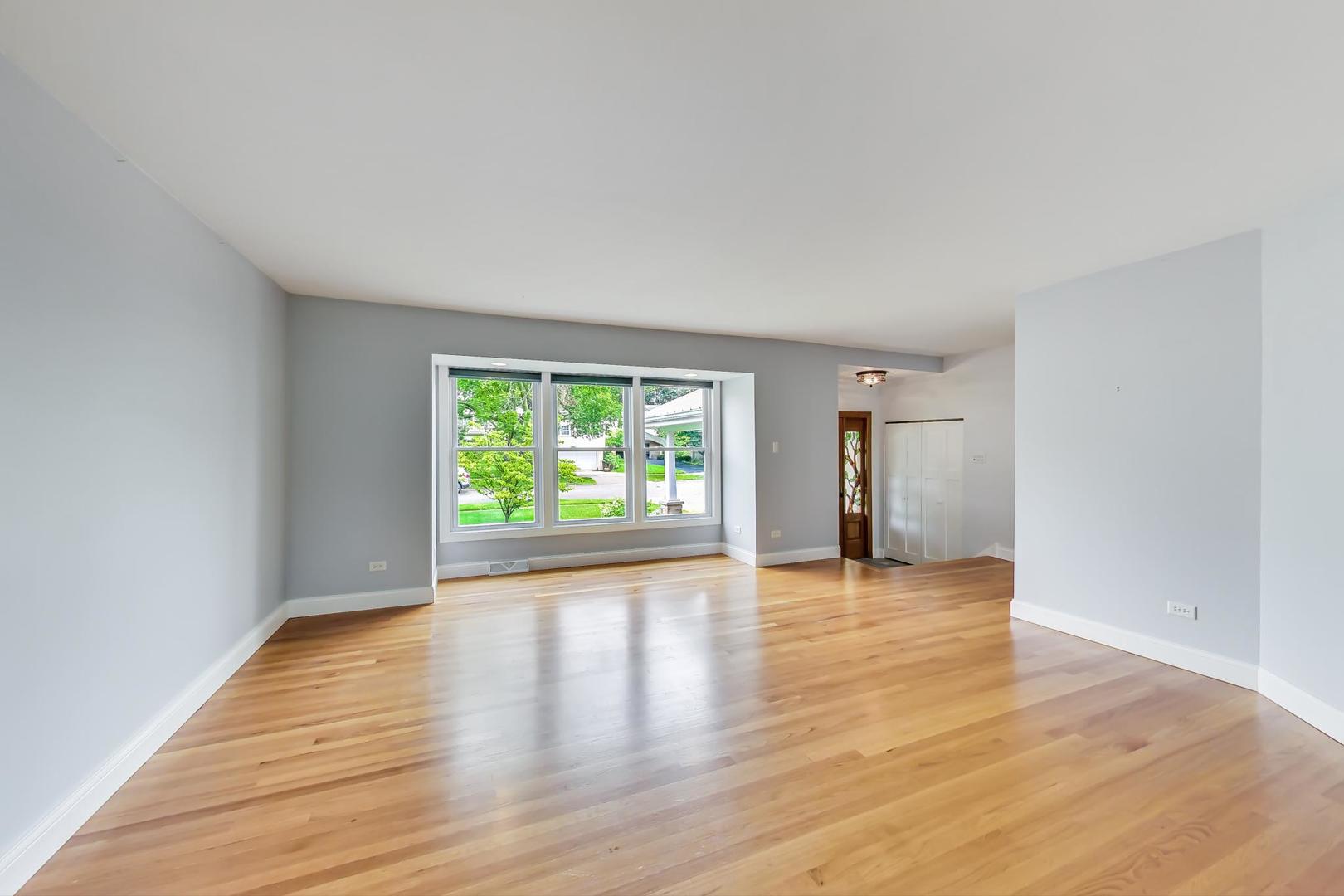 538 Highland Road Hinsdale, IL 60521 - Photo 7 of 46
