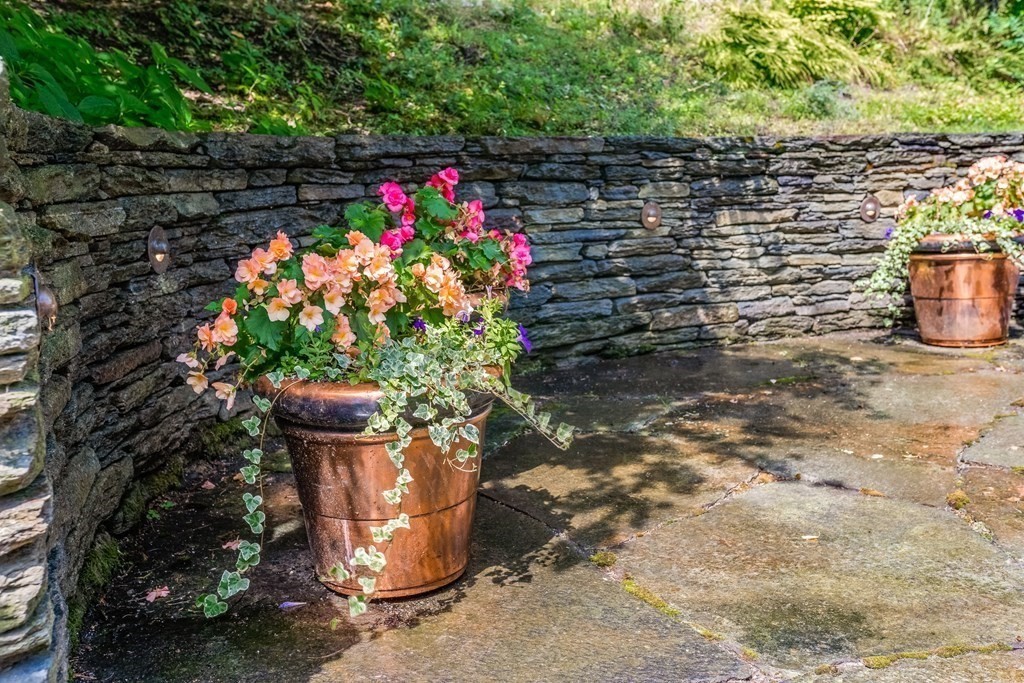 51 Linseed Road Northampton, MA 01060 - Photo 10 of 42 a outdoor view
