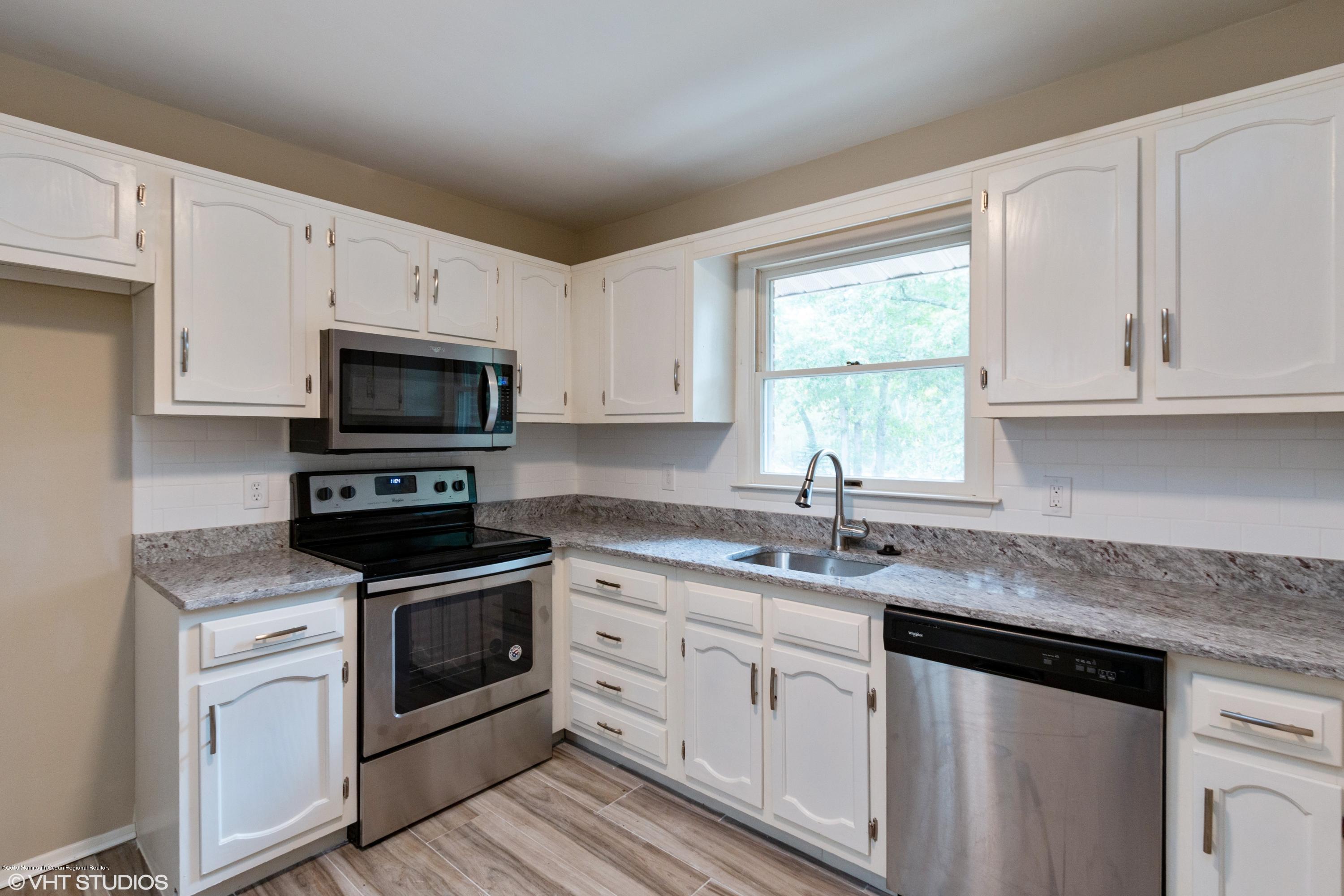 18 Cranberry Road, Unit 9A Manahawkin, NJ 08050 - Photo 16 of 25 16_18CRANBERRYROAD_2016_HiRes