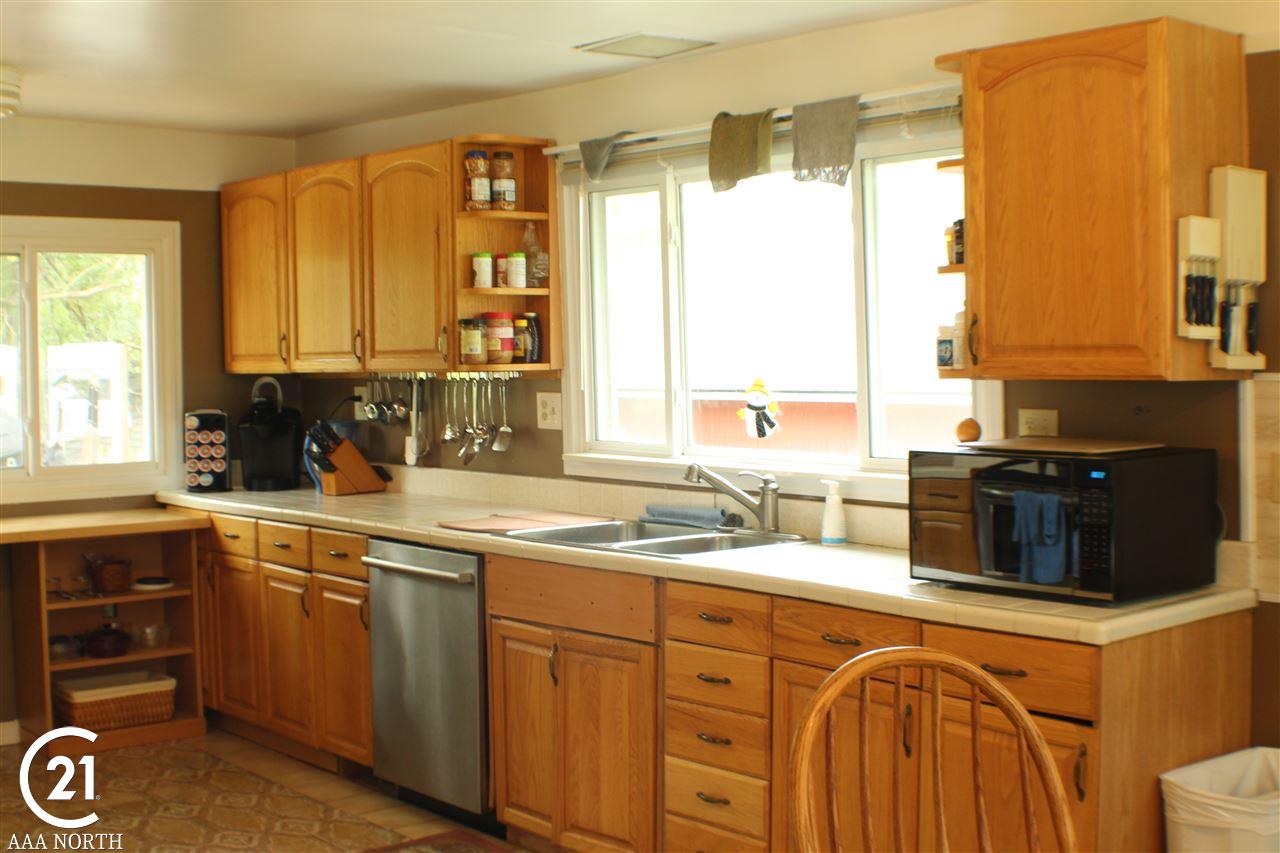 523 Berville Road Allenton, MI 48002 - Photo 9 of 35 Gallery Image 9