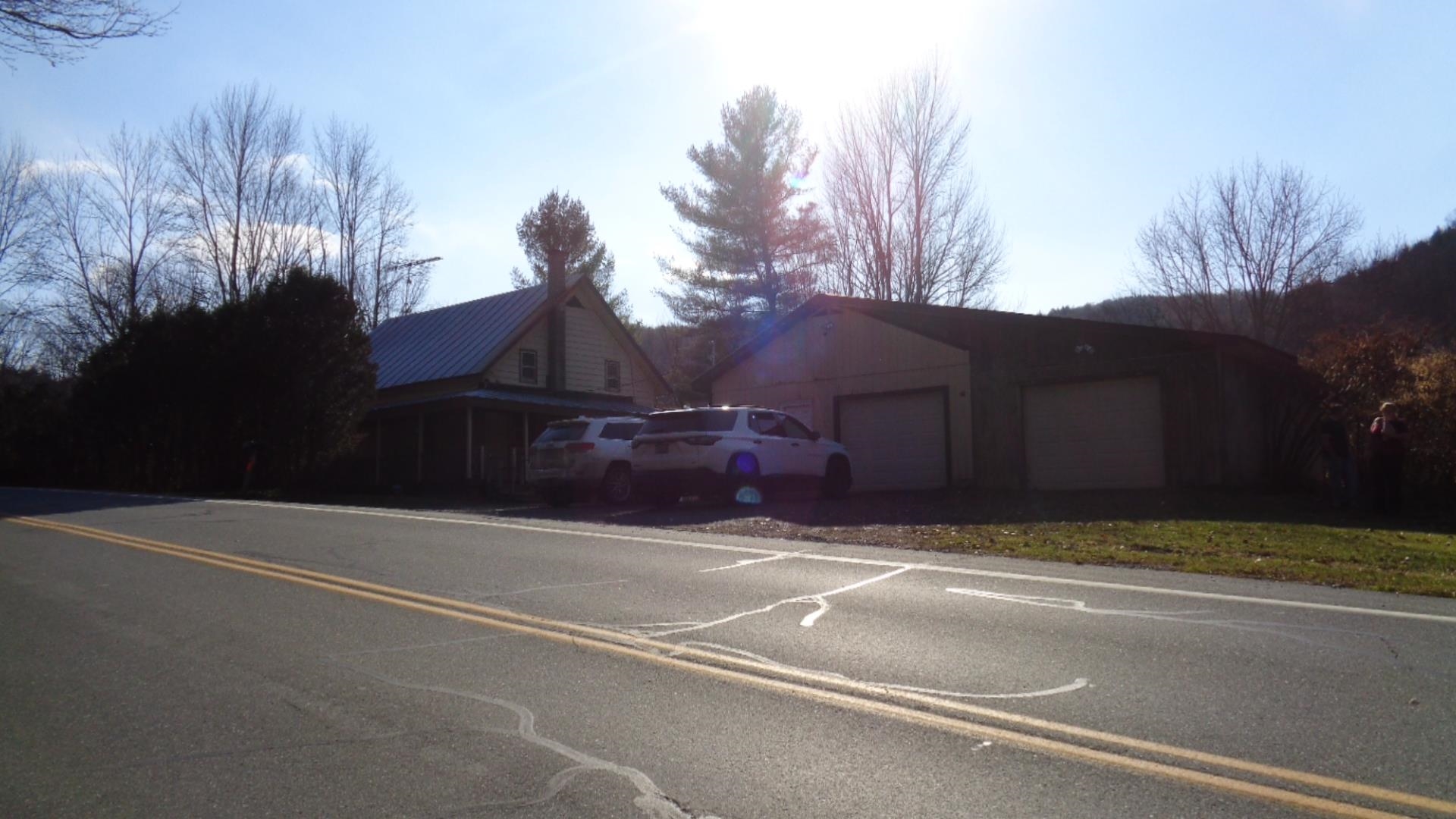 1052 East Roxbury Road Roxbury, VT 05663 - Photo 2 of 38