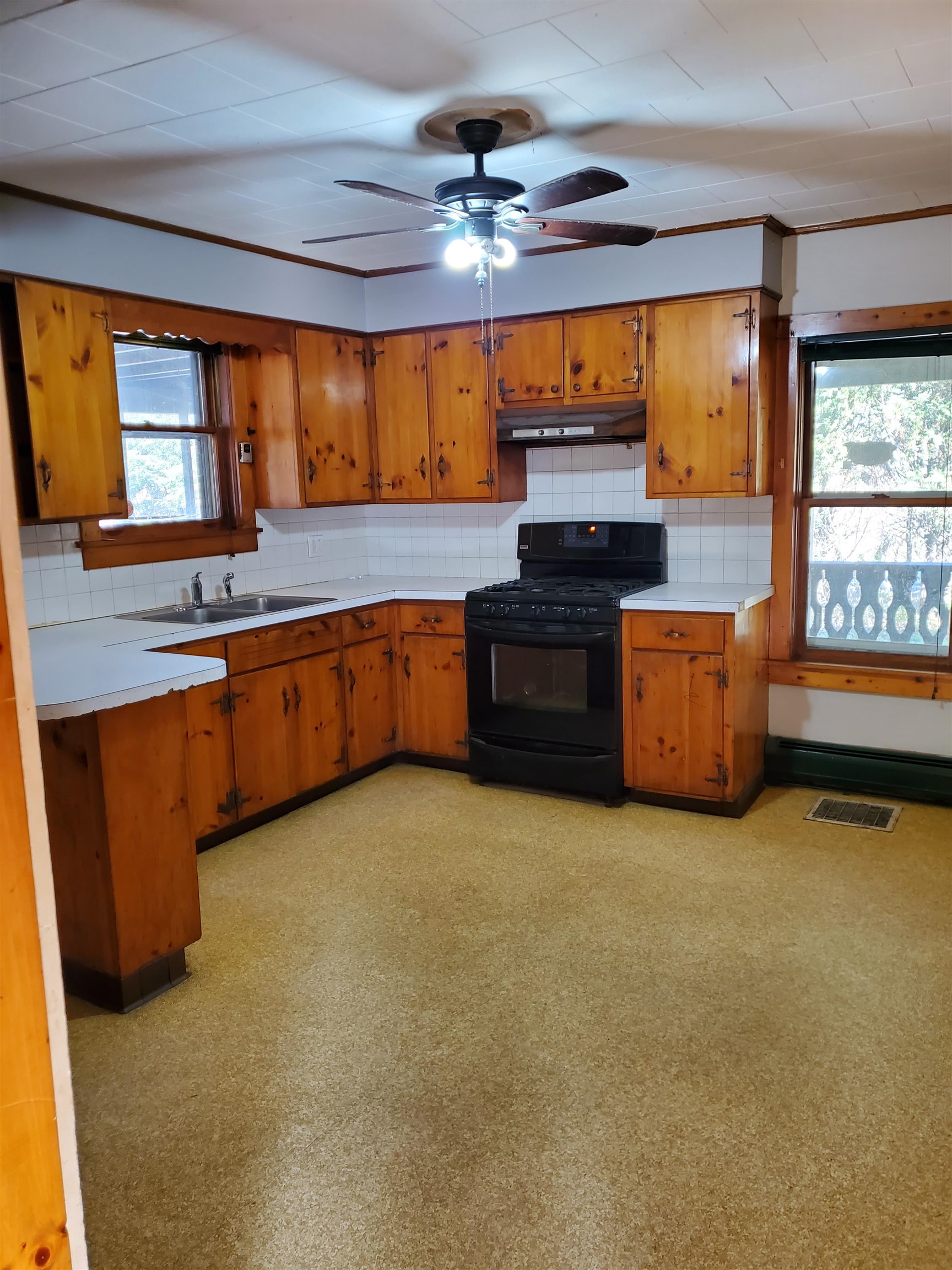 1052 East Roxbury Road Roxbury, VT 05663 - Photo 20 of 38
