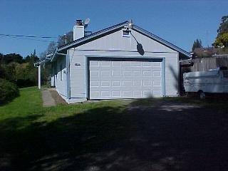 2675 Bloomfield Road Sebastopol, CA 95472 - Photo 1 of 4 a front view of a house with a yard