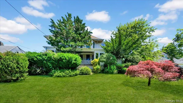 $1,325,000 | 228 Weyman Avenue, New Rochelle, NY 10805
