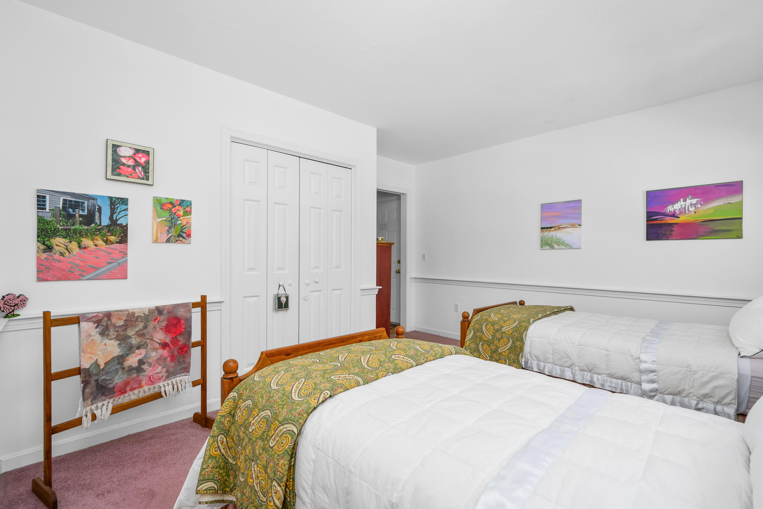 39 Jedidiah Way Chatham, MA 02633 - Photo 23 of 47 a bedroom with a bed and a dresser