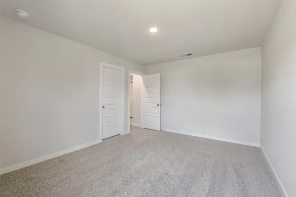 $299,990 | 127 West Canopy Crossing Circle, Conroe, TX 77301